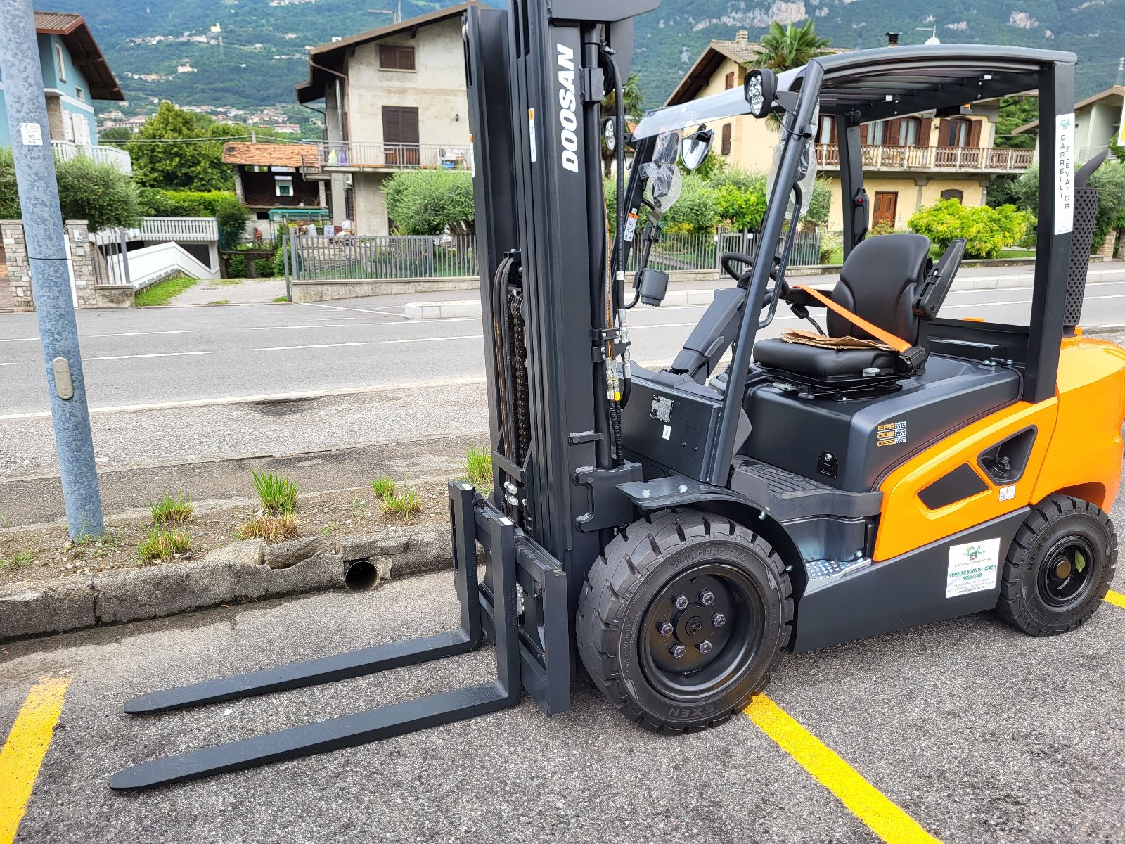 Doosan D35C-9 3500 kg