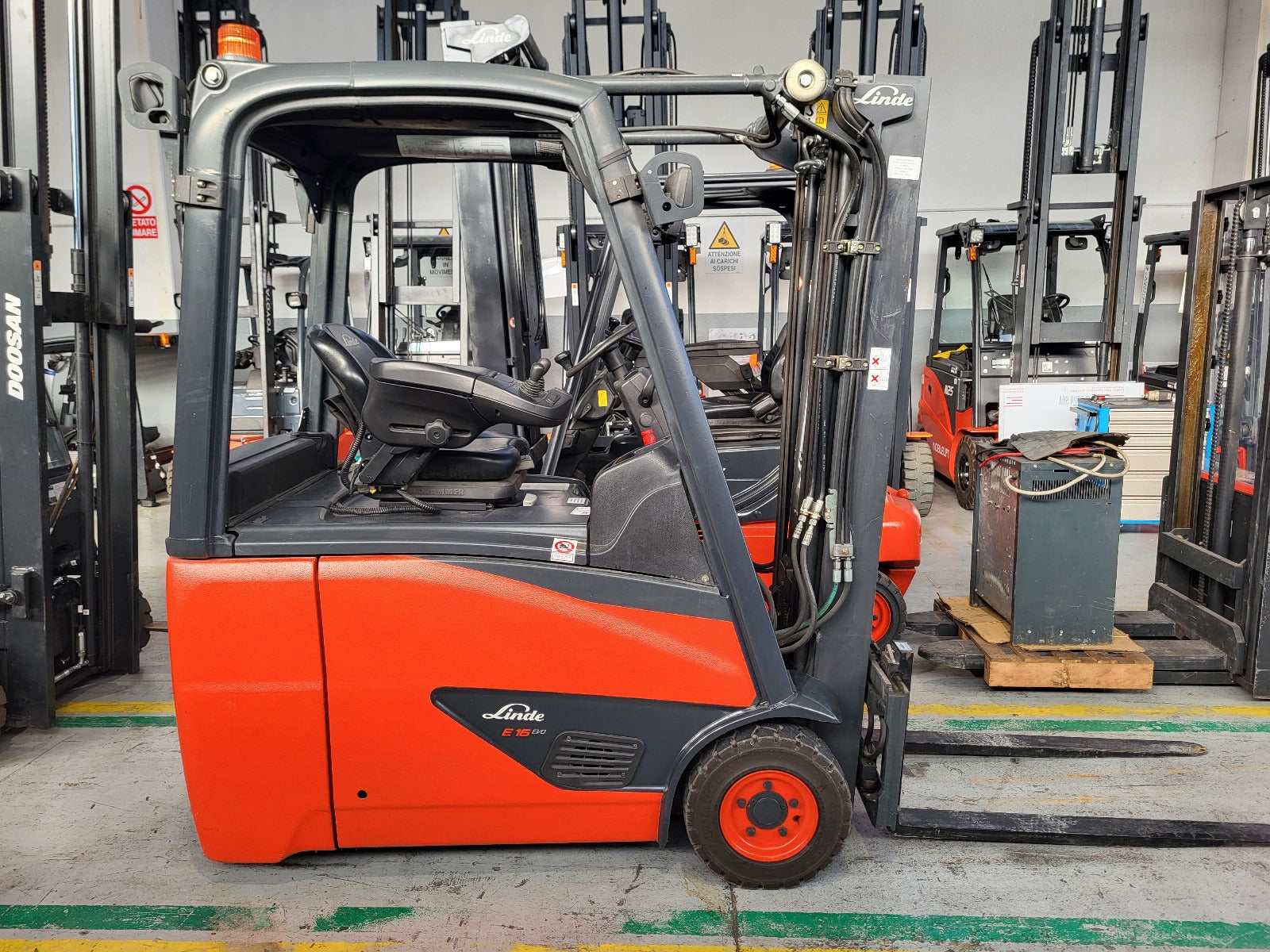 Linde E16H-02 elettrico usato