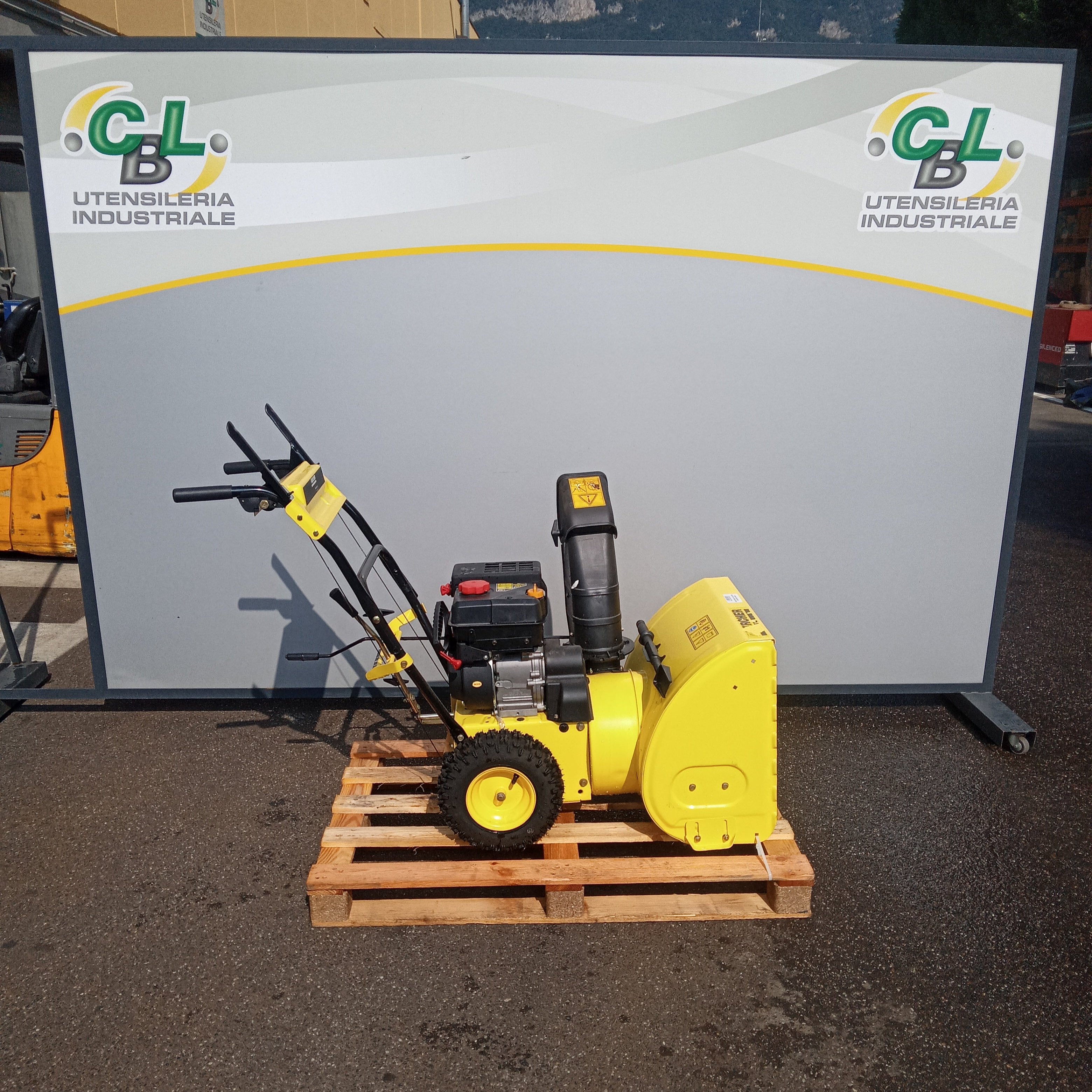 Spazzaneve Karcher usato