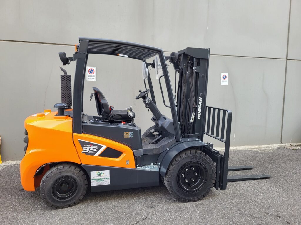 Doosan D35C-9 3500 kg